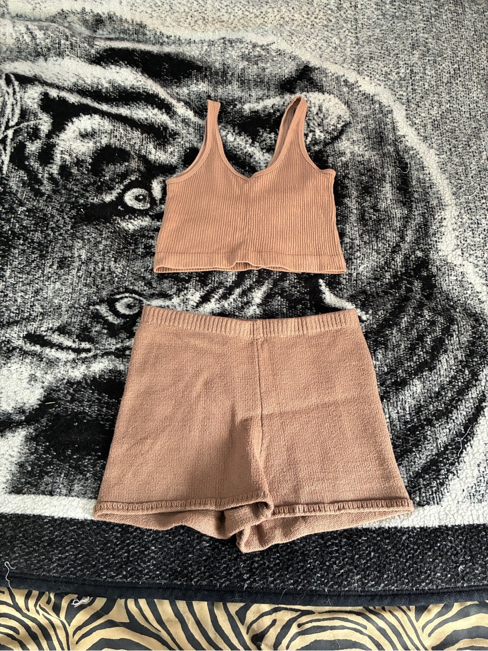 Garage high rise knit shorts
